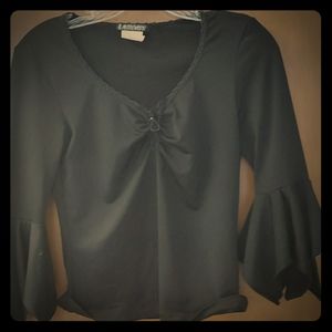 Black bouse